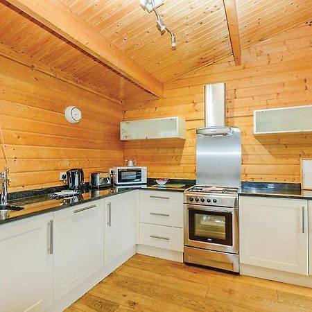 Dacre Lakeside Park Hotel Brandesburton Bagian luar foto
