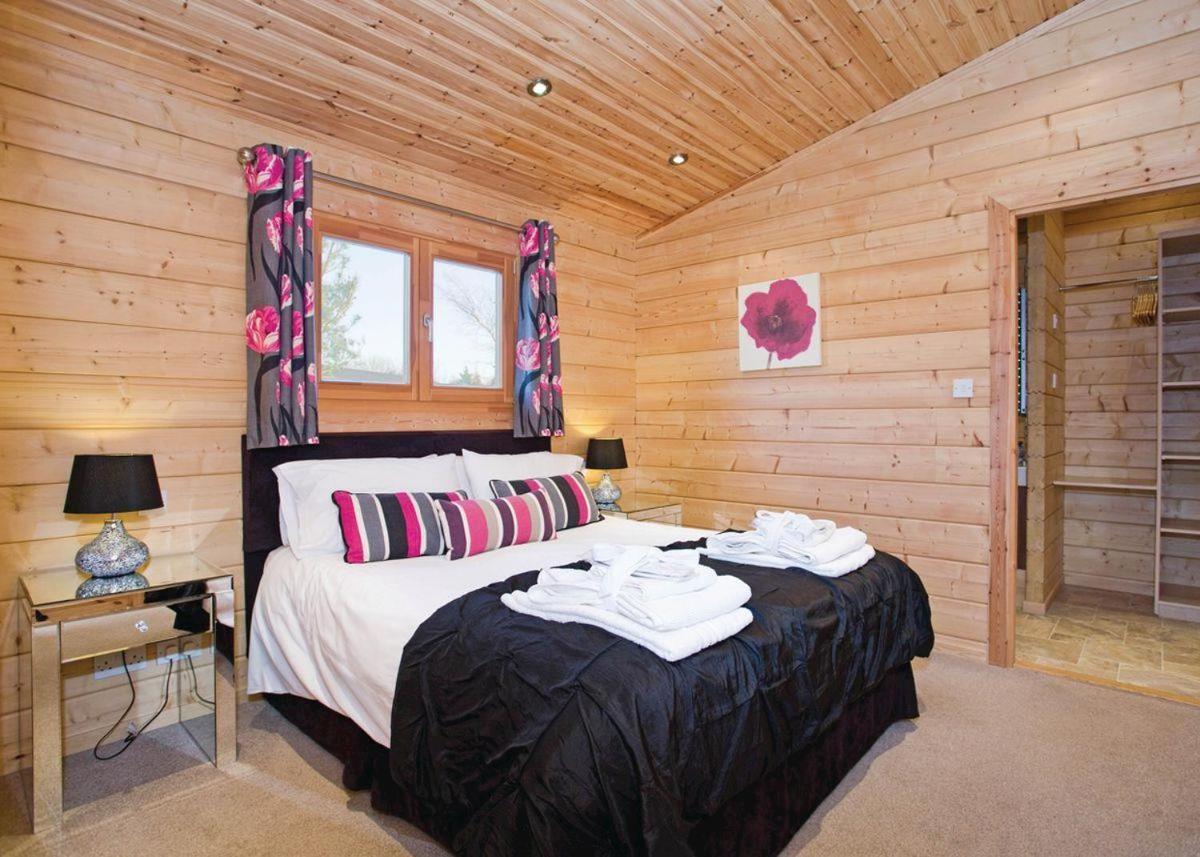 Dacre Lakeside Park Hotel Brandesburton Bagian luar foto