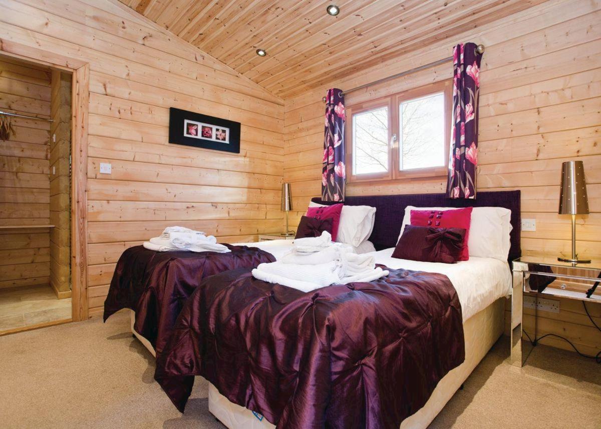 Dacre Lakeside Park Hotel Brandesburton Bagian luar foto