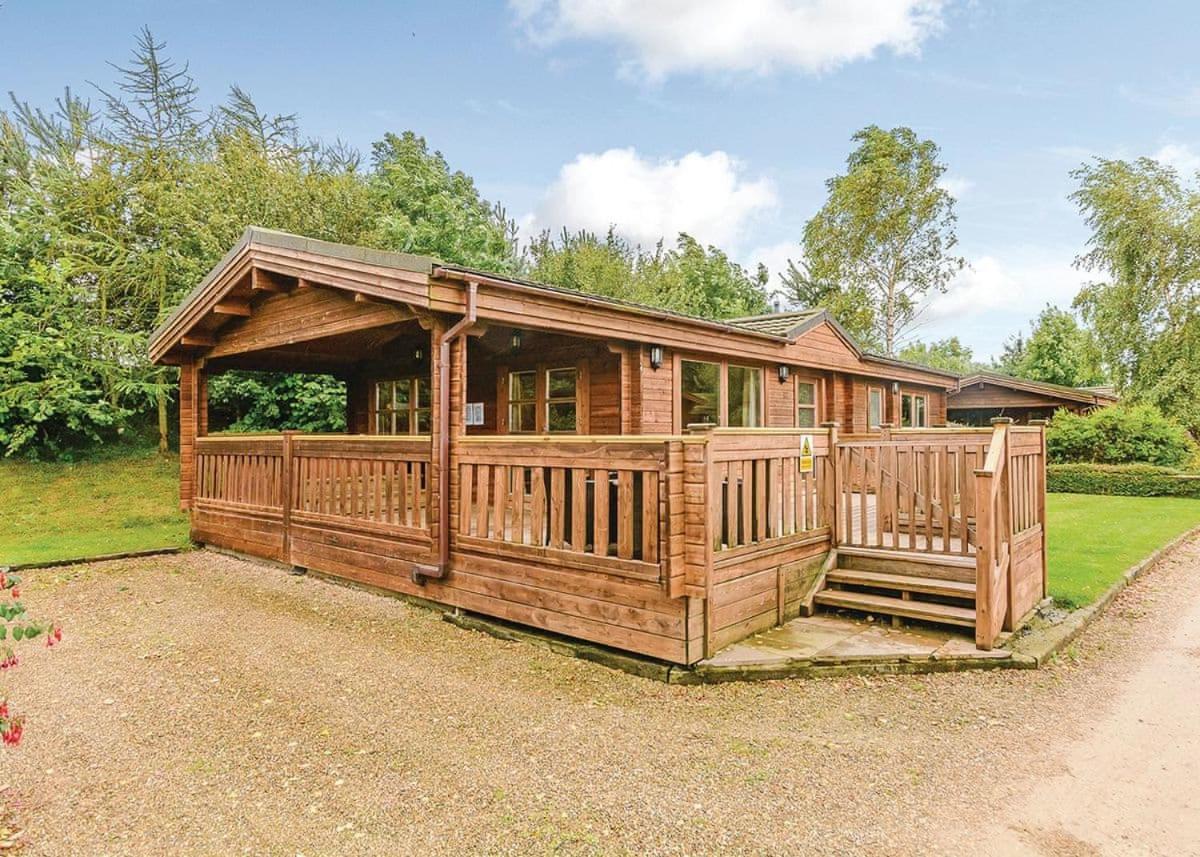 Dacre Lakeside Park Hotel Brandesburton Bagian luar foto